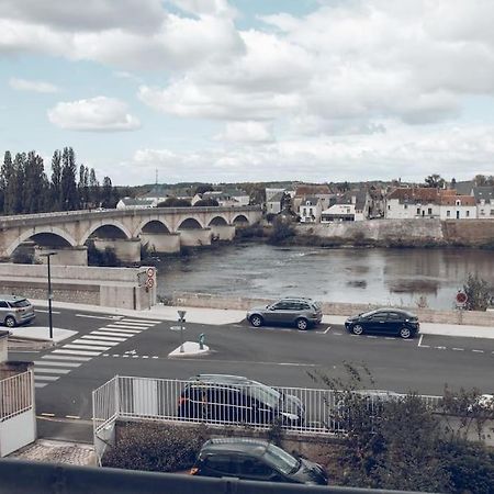 Le Concorde En Plein Centre Lägenhet Amboise Exteriör bild